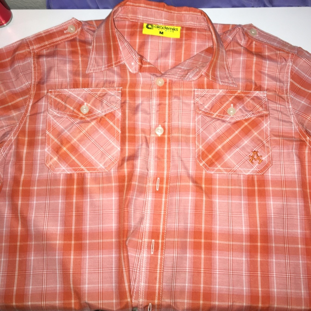Men’s Plaid Button Down